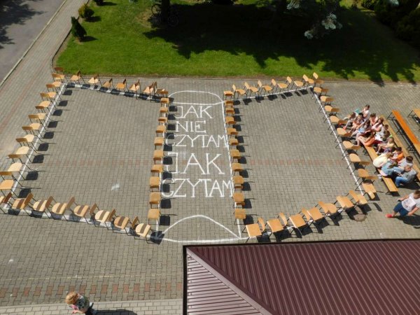"Jak nie czytam, jak czytam" - Ogólnopolska akcja masowego czytania w Trześniowie