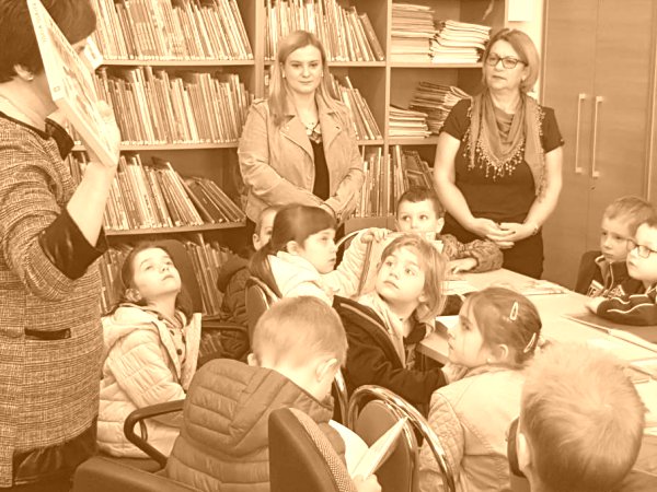 Wizyta przedszkolaków w Gminnej Bibliotece Publicznej w Haczowie