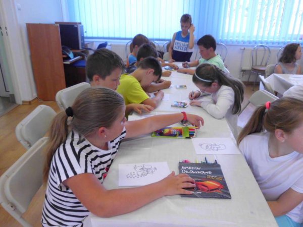 Spotkanie autorskie z panią Agnieszką Przywarą w Filii bibliotecznej w Malinówce
