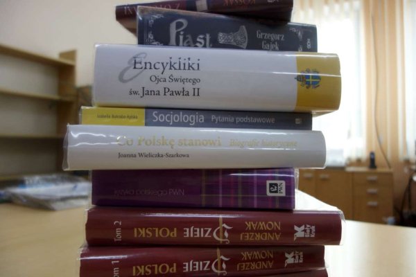 2021-11-10-biblioteka_1.jpg