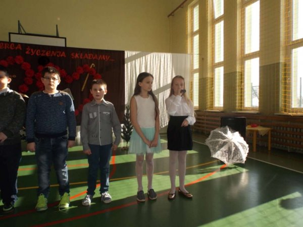Dzień Babci i Dziadka w Zespole Szkół w Jasionowie