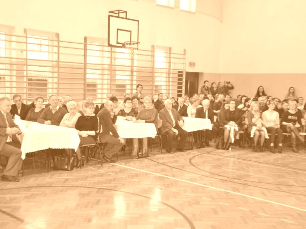 Dzień Babci i Dziadka w Szkole Podstawowej w Trześniowie.