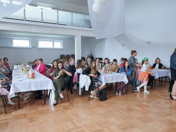 Rodzinne świętowanie z okazji Dnia Matki we Wzdowie