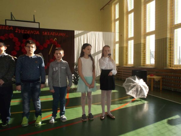 Dzień Babci i Dziadka w Zespole Szkół w Jasionowie