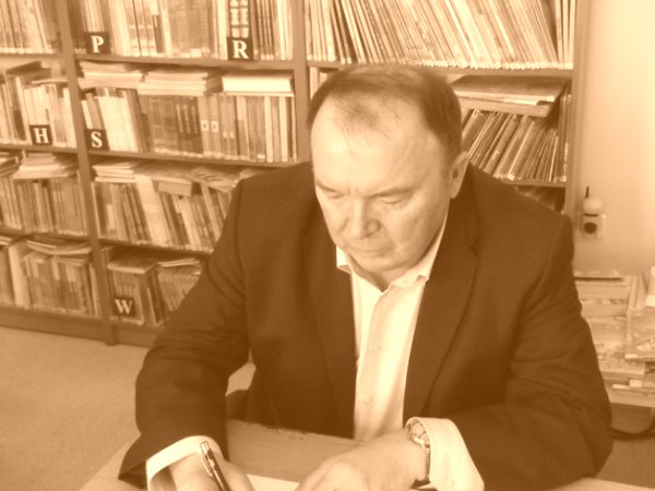 Spotkanie autorskie on-line z Romanem Pankiewiczem - pisarzem i podróżnikiem