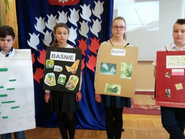 TRZECI MAJA - WIELKIE ŚWIĘTO POLAKÓW - Zespół Szkół w Jabłonicy Polskiej